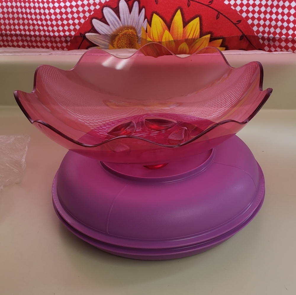 Tupperware - Picture 8 of 16